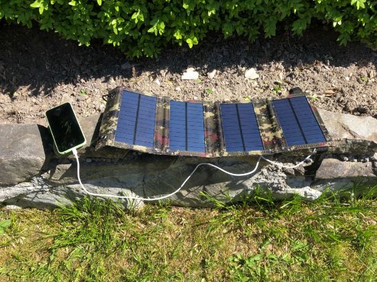 Bild von Solarpanel tragbar camouflage